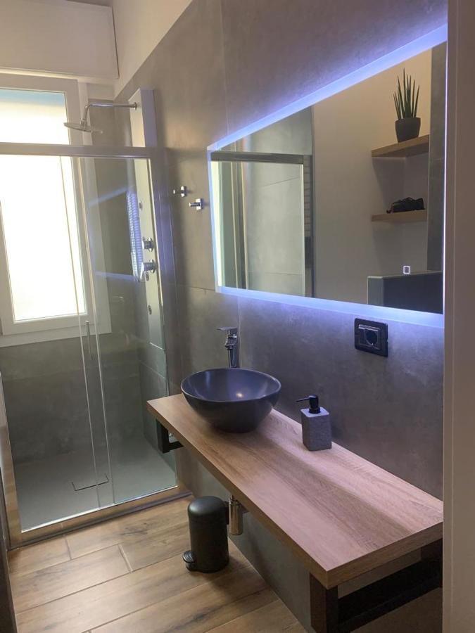 Nibu Appartamenti - Appartamento Centrale Comodo A Tutto, Anche A Villa Chiara Казалекио ди Рено Екстериор снимка